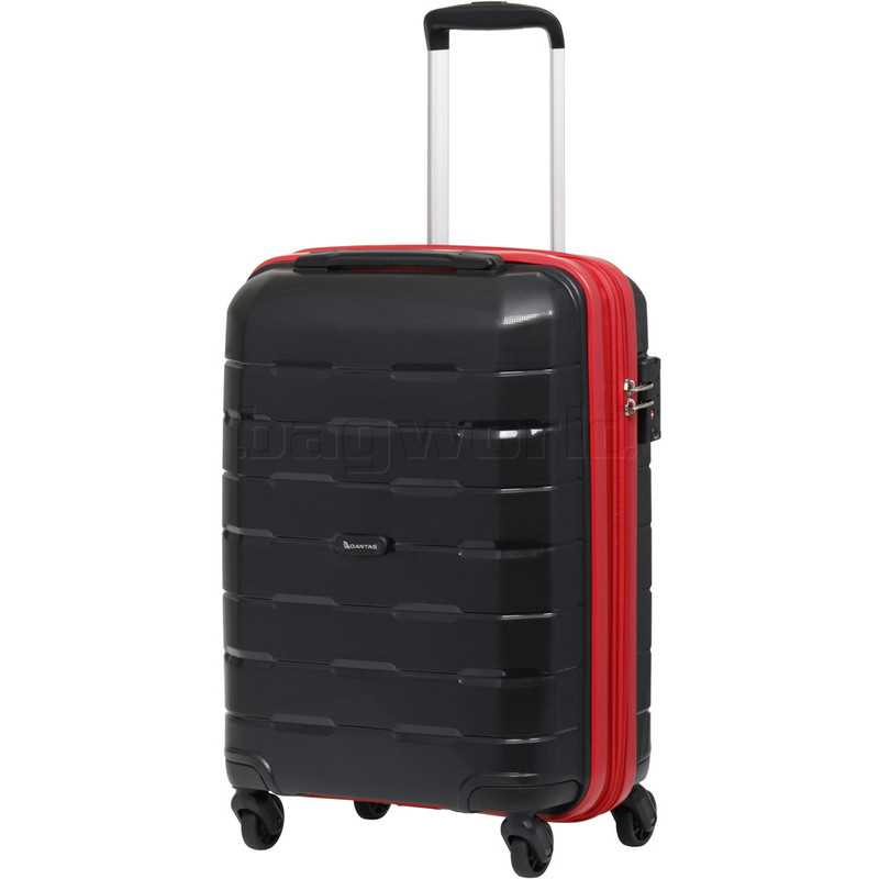 cabin size luggage qantas