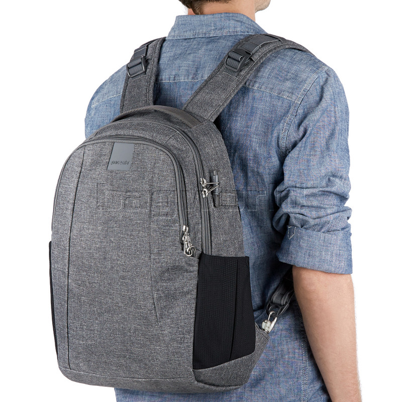 Bagworld Australia Shop Viewing Pacsafe Metrosafe LS350 Anti Theft 13.3 Laptop 15L Backpack Tweed 30430