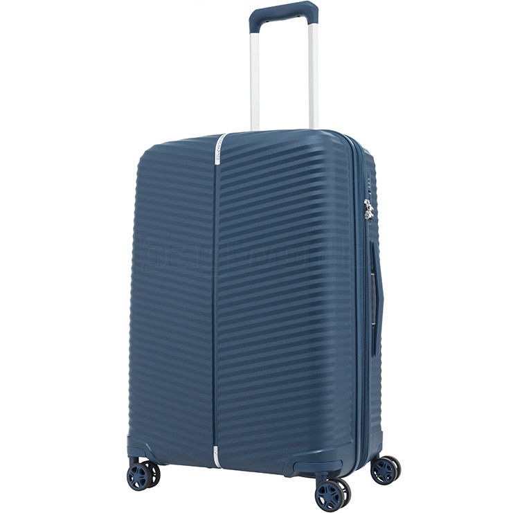 luggage with recessed spinner wheels